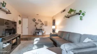 Photo #6: 6518734 Listing