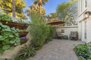 Photo #5: 6518829 Listing