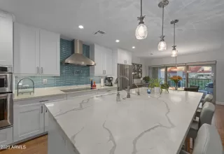 Photo #6: 6518829 Listing