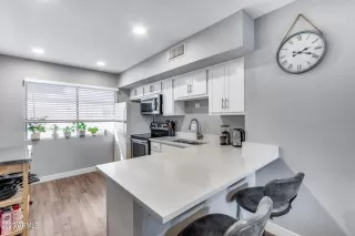 Photo #3: 6518863 Listing