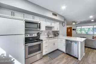 Photo #6: 6518863 Listing