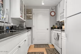 Photo #5: 6519065 Listing 