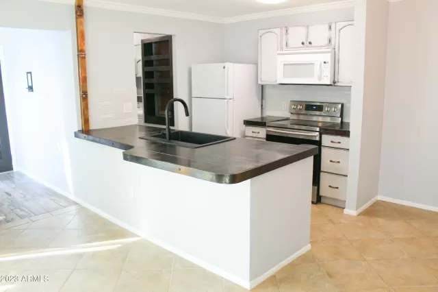 MLS: 6519128 Condo For Sale