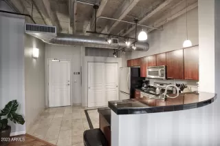 Photo #6: 6519129 Listing