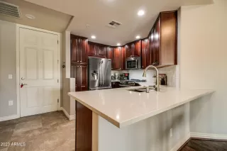 Photo #5: 6519163 Listing 