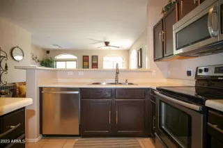 Photo #5: 6519278 Listing
