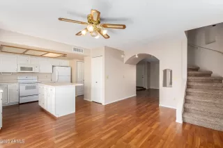 Photo #4: 6519412 Listing