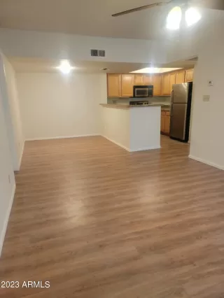 Photo #5: 6519596 Listing 