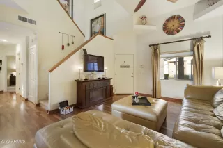 Photo #3: 6519747 Listing