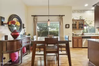 Photo #4: 6519747 Listing