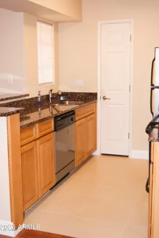 Photo #3: 6519807 Listing