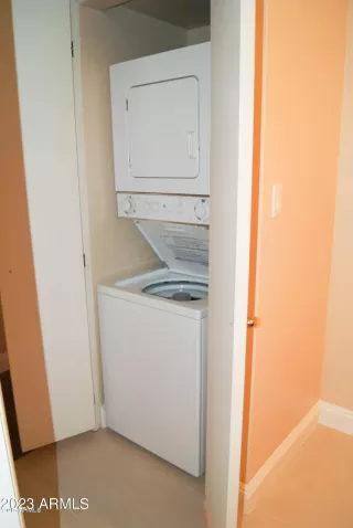 Photo #4: 6519807 Listing