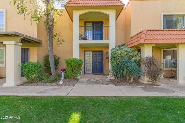 MLS: 6519878 Condo For Sale