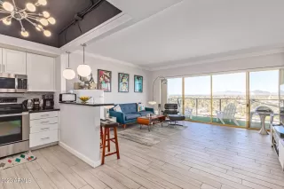 Photo #5: 6519947 Listing