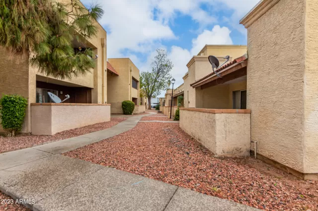 MLS: 6520053 Condo For Sale