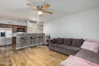 Photo #3: 6520053 Listing 