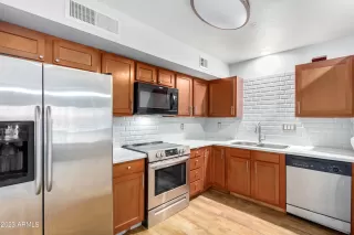 Photo #5: 6520053 Listing 