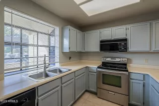 Photo #6: 6520414 Listing 