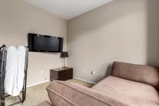 Photo #5: 6520630 Listing