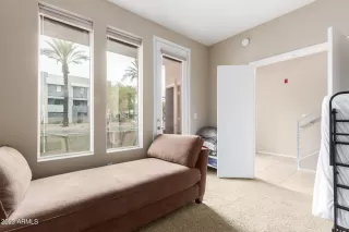 Photo #6: 6520630 Listing