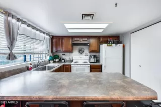 Photo #6: 6520639 Listing