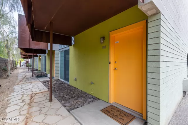 MLS: 6520750 Condo For Sale