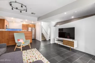 Photo #5: 6520750 Listing 