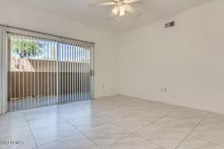 Photo #5: 6520757 Listing