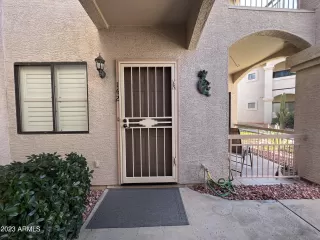 Photo #5: 6520970 Listing