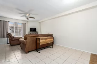 Photo #5: 6521029 Listing