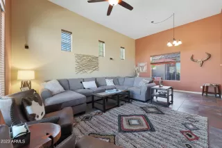 Photo #5: 6521303 Listing