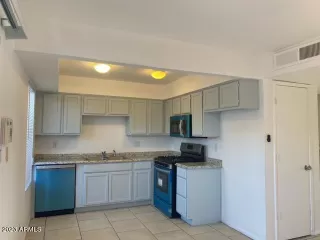 Photo #2: 6521320 Listing