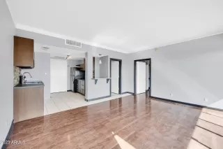 Photo #2: 6521359 Listing