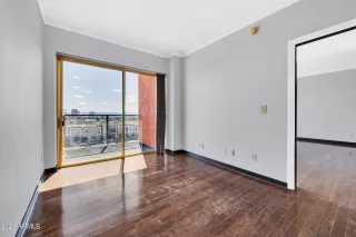 Photo #3: 6521359 Listing