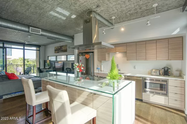 MLS: 6521604 Condo For Sale