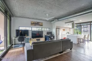 Photo #2: 6521604 Listing