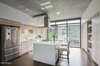 Photo #4: 6521604 Listing