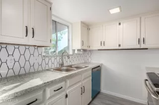 Photo #6: 6521613 Listing