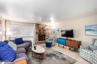 Photo #6: 6521669 Listing