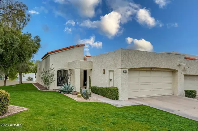 MLS: 6521683 Condo For Sale