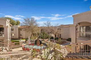 Photo #3: 6521917 Listing 