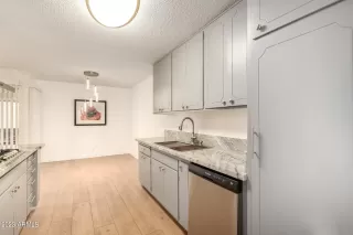 Photo #4: 6521985 Listing