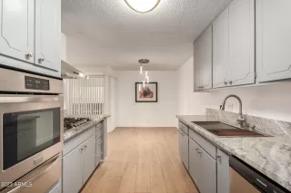 Photo #5: 6521985 Listing