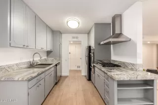 Photo #6: 6521985 Listing