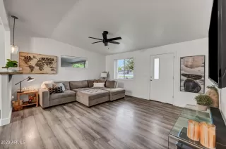 Photo #6: 6522213 Listing