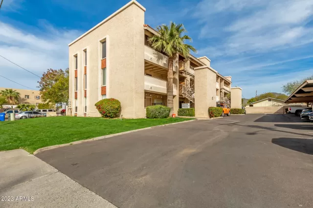 MLS: 6522258 Condo For Sale