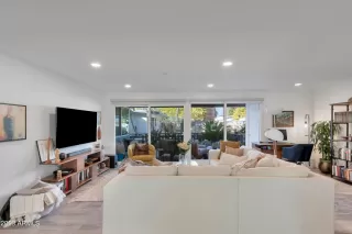 Photo #2: 6522273 Listing 