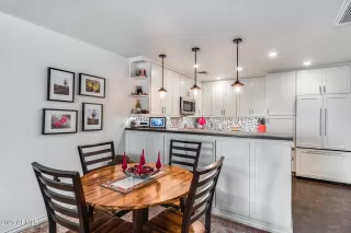 Photo #5: 6522443 Listing 