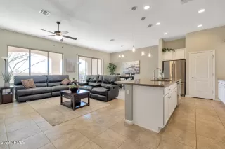 Photo #3: 6522451 Listing 