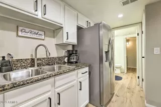 Photo #5: 6522885 Listing